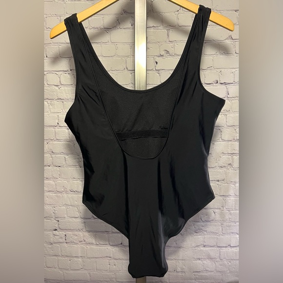 NWT. No Boundaries 1 Piece Swim Suit. Cheeky High Leg Cut. Scoop Back. - Picture 4 of 10